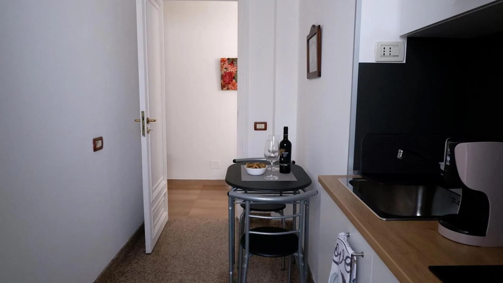 Rosa'S House Apartment Bari 0*,  Italy